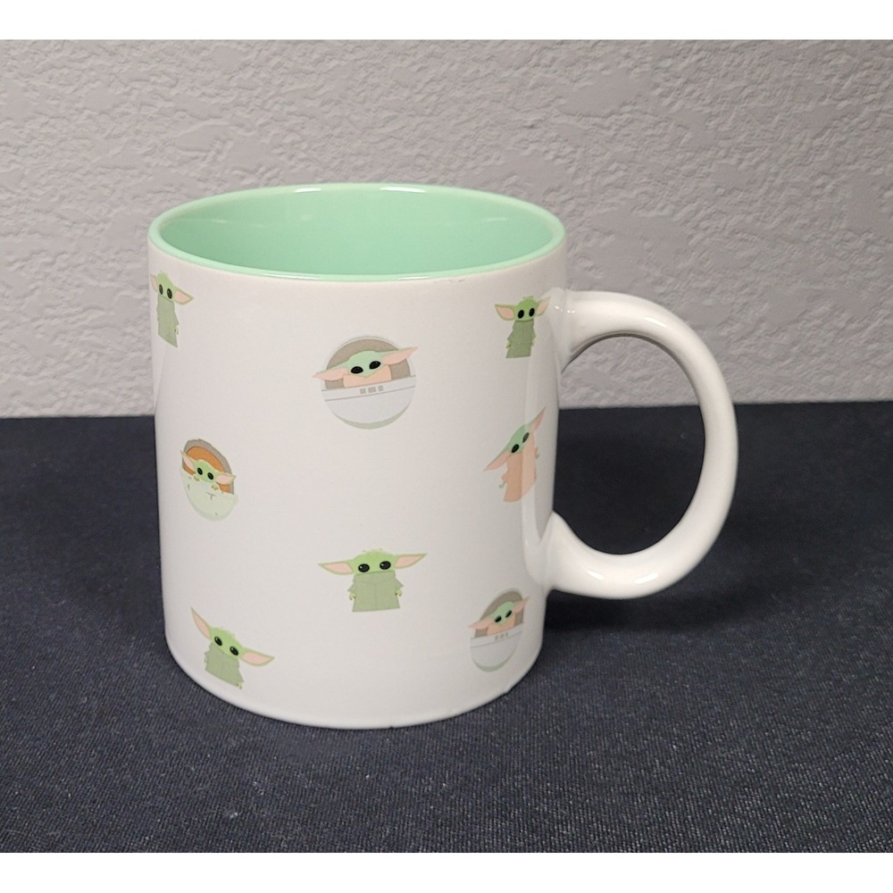 Star Wars The Mandalorian Grogu 20oz Ceramic Coffee Mug Baby Yoda Green Interior
